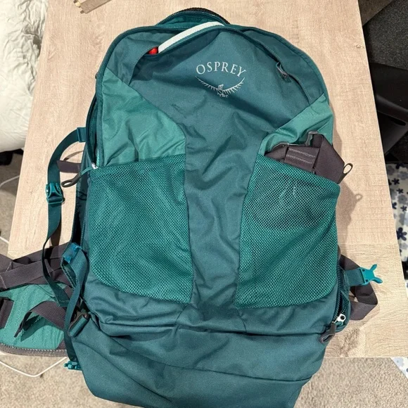 Osprey Fairview 40 Backpack - Picture 2 of 10